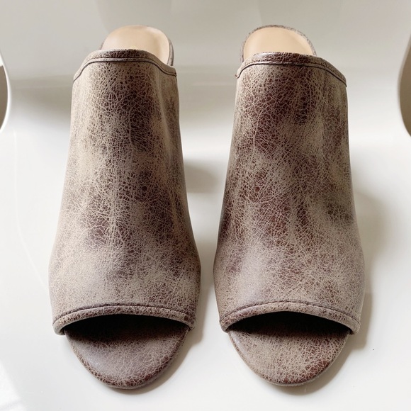 Peep Toe Chunky Heeled Mules - Picture 3 of 10